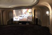 Проектор SONY, процесор Arcam, підсилювач Wadia, акустика Monitor Audio Gold, караоке AST, плеєр DUNE 4k.class="border_yellow