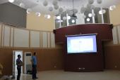 Інсталяція проектора та екрана в конференц-заліclass="border_green