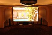 Проектор SONY, процесор Arcam, підсилювач Wadia, акустика Monitor Audio Gold, караоке AST, плеєр DUNE 4k.class="border_yellow